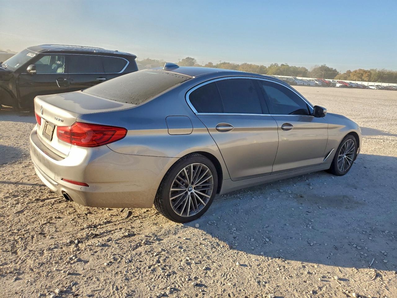 2019 BMW 530 I photo 3