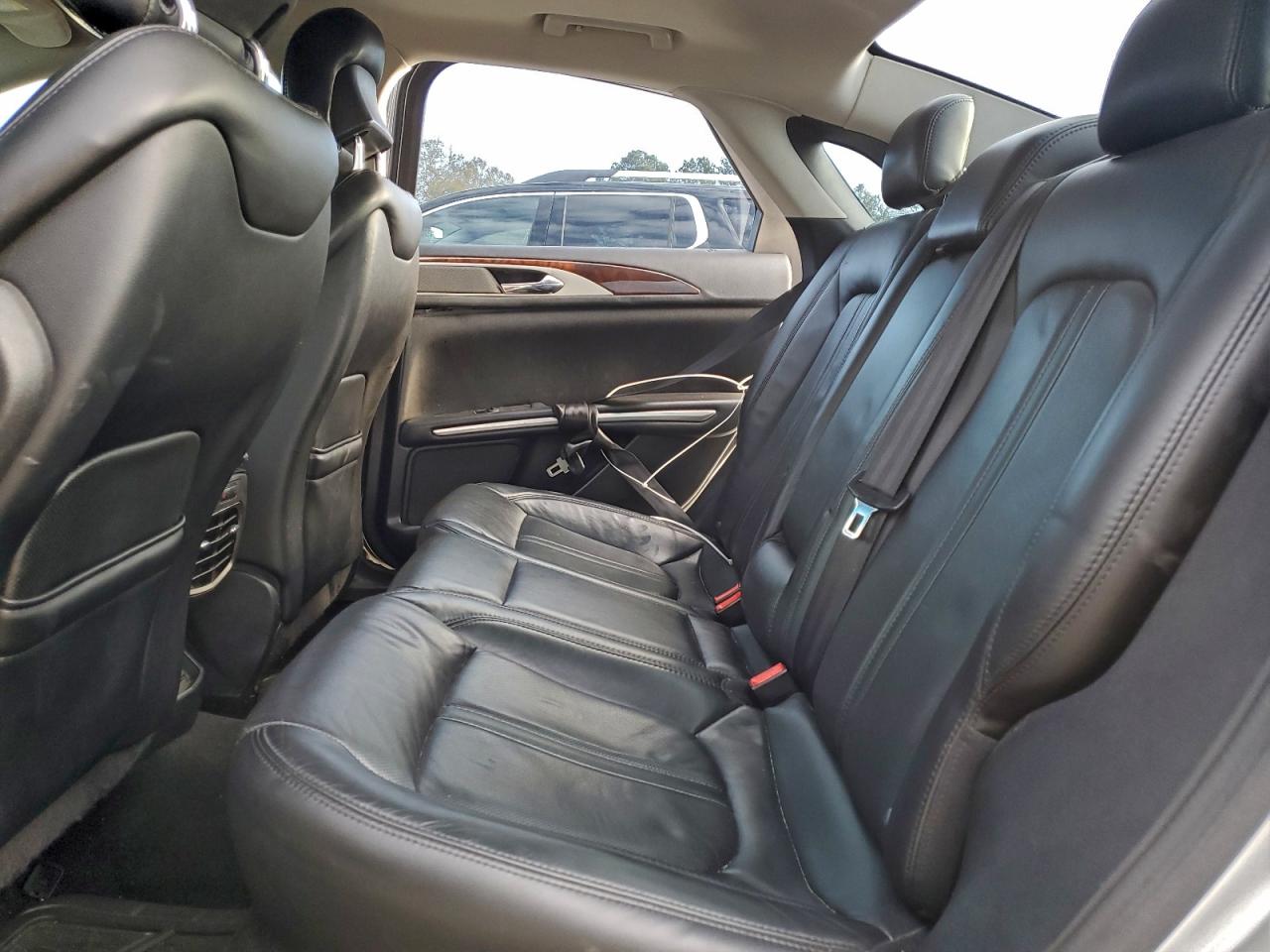 2015 LINCOLN MKZ photo 10