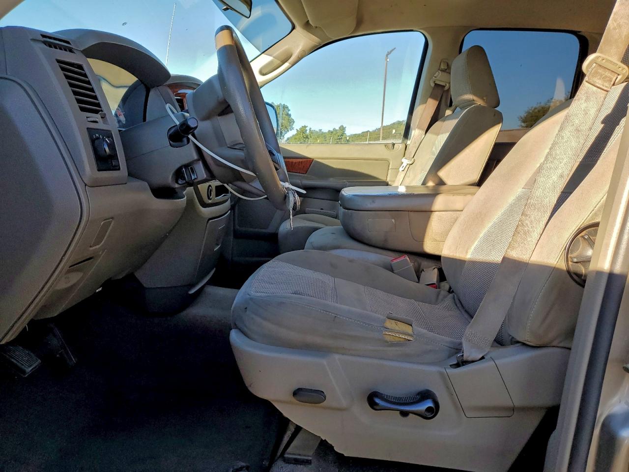 2006 DODGE RAM 1500 ST photo 7