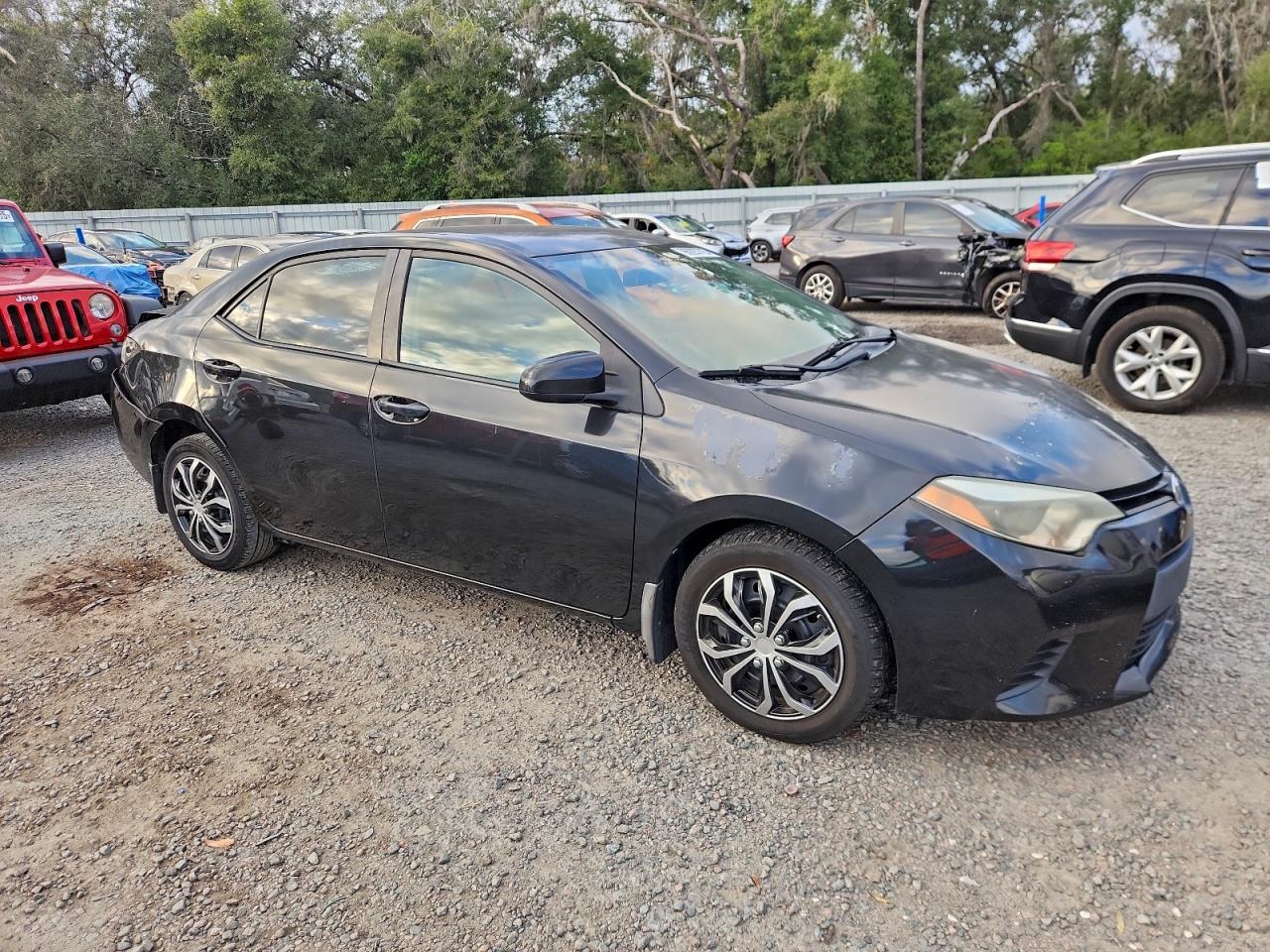 2014 TOYOTA COROLLA L photo 4