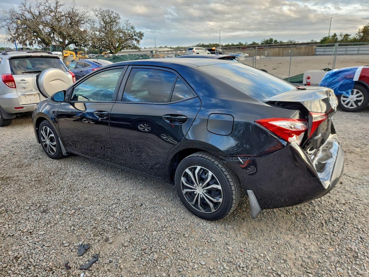 2014 TOYOTA COROLLA L photo 2