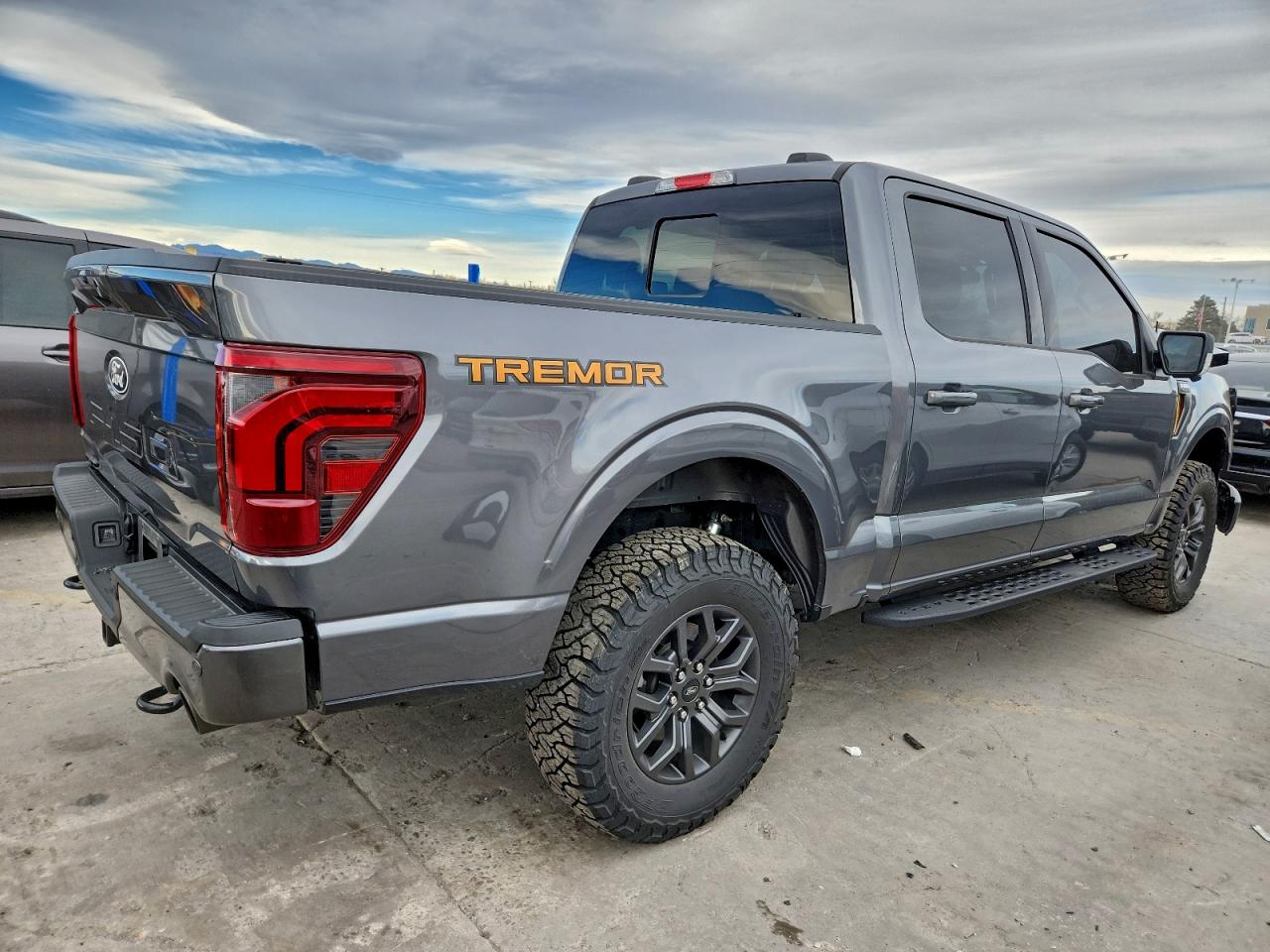 2024 FORD F150 TREMOR photo 3