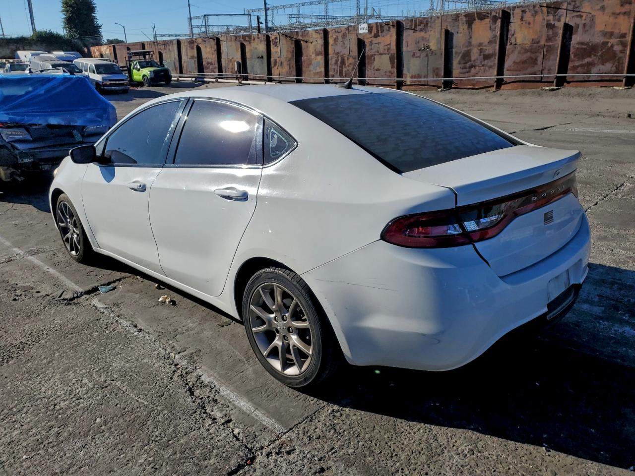 2015 DODGE DART photo 3
