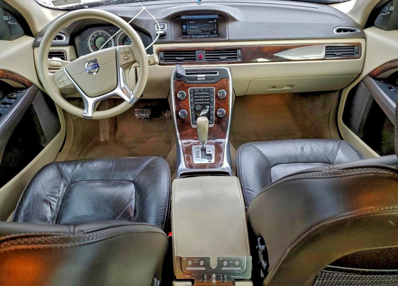 2012 VOLVO XC70 T6 photo 8