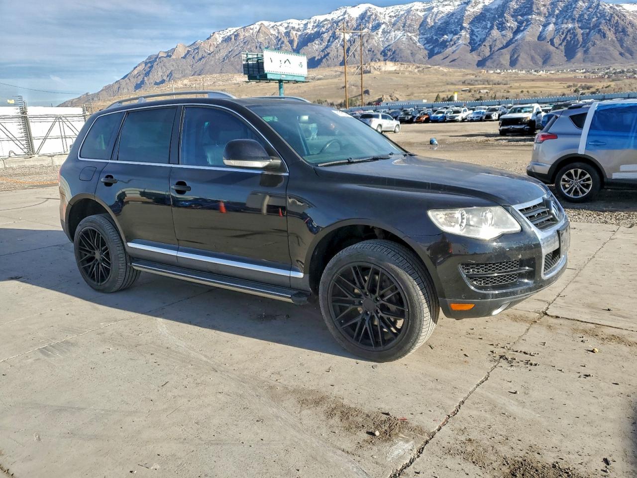 2010 VOLKSWAGEN TOUAREG TDI photo 4