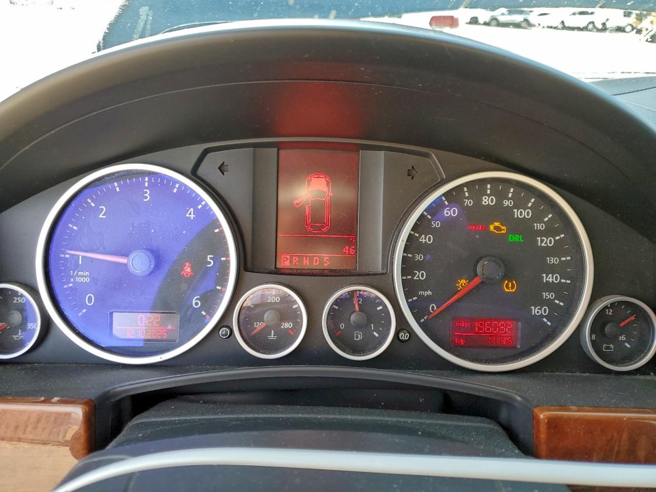 2010 VOLKSWAGEN TOUAREG TDI photo 9