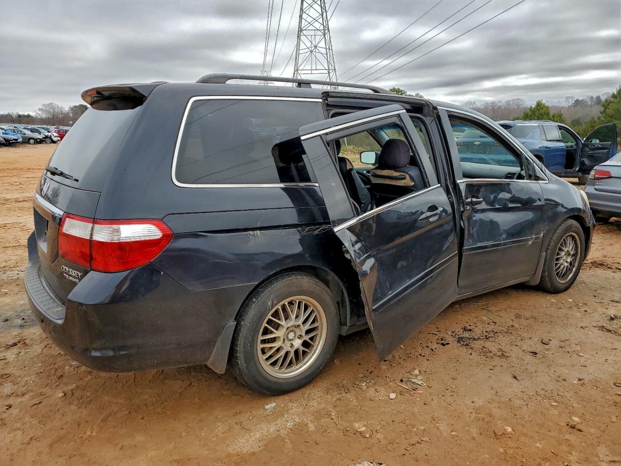 2005 HONDA ODYSSEY TOURING photo 3