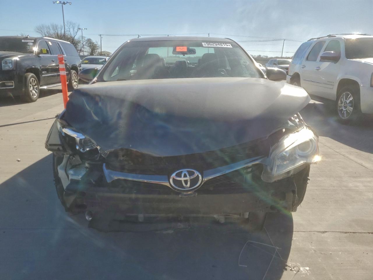 2015 TOYOTA CAMRY LE photo 5