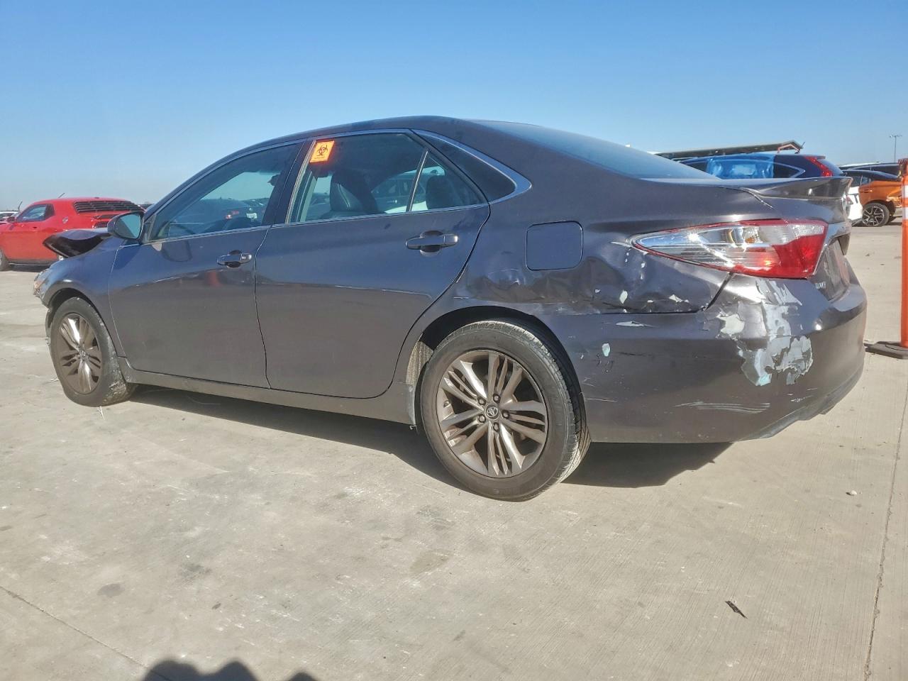 2015 TOYOTA CAMRY LE photo 2