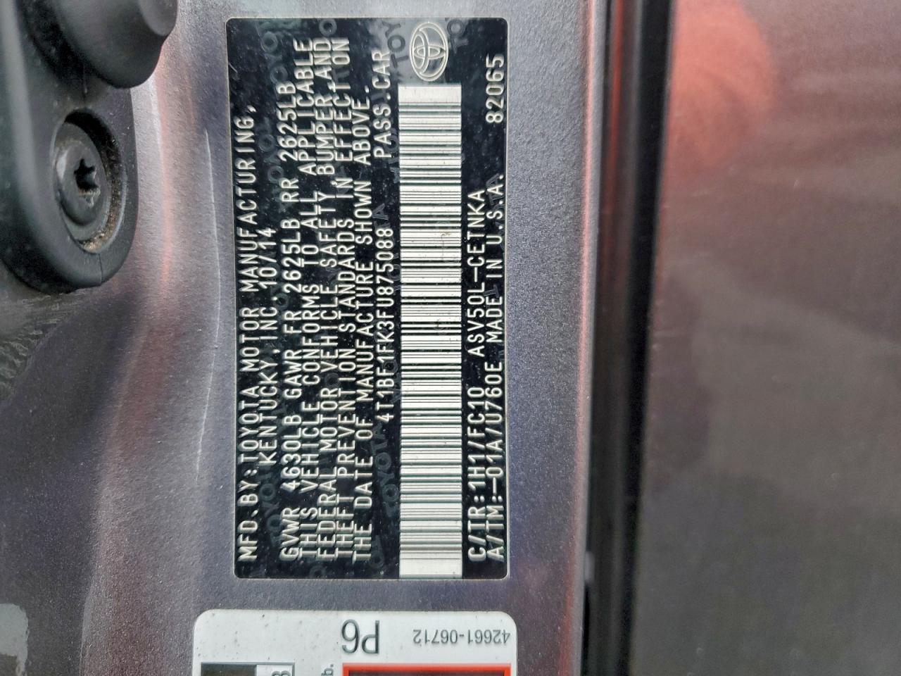 2015 TOYOTA CAMRY LE photo 12