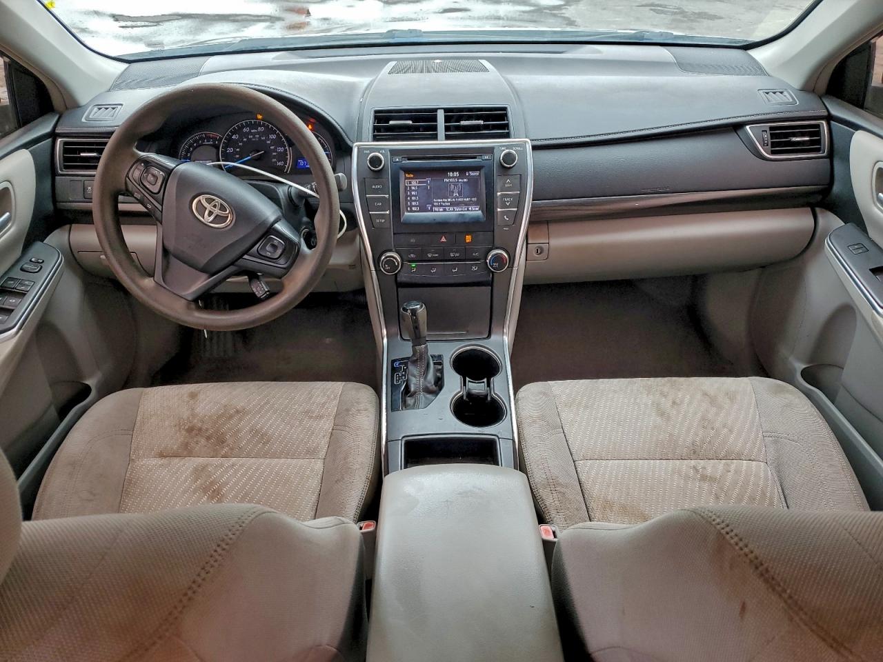 2015 TOYOTA CAMRY LE photo 8