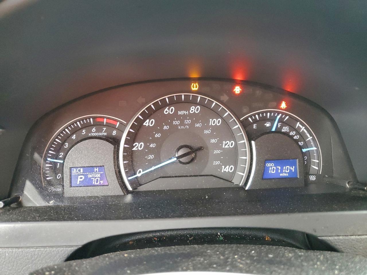 2015 TOYOTA CAMRY LE photo 9