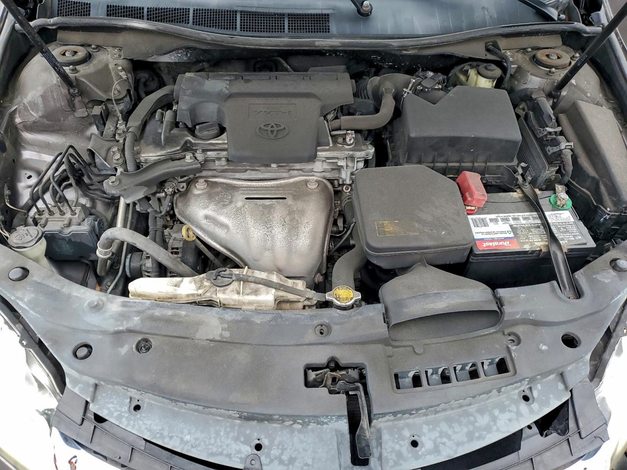 2015 TOYOTA CAMRY LE photo 11