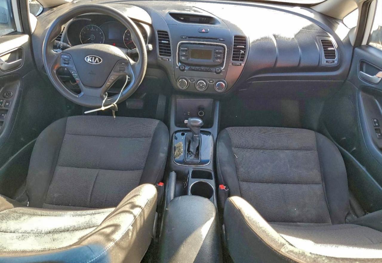 2017 KIA FORTE LX photo 8