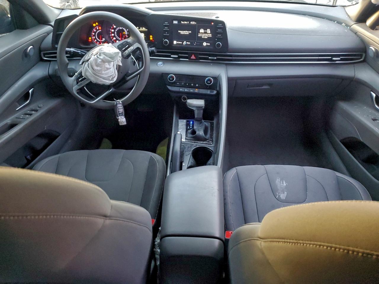 2023 HYUNDAI ELANTRA SEL photo 8