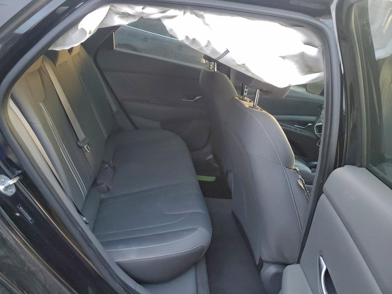 2023 HYUNDAI ELANTRA SEL photo 10
