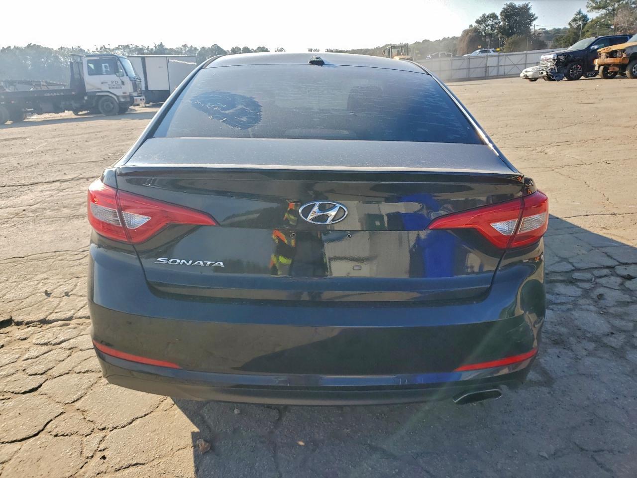 2016 HYUNDAI SONATA SE photo 6