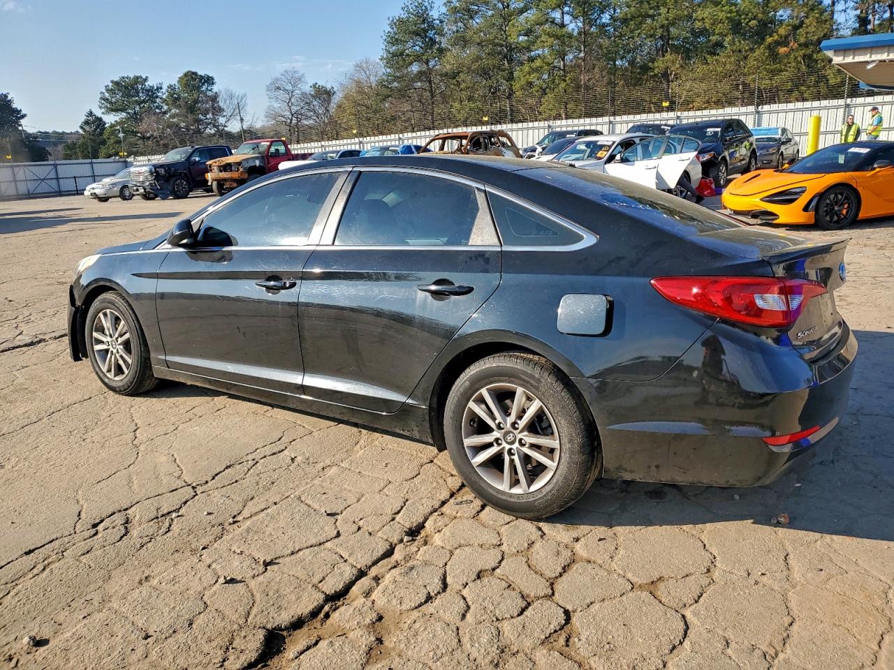 2016 HYUNDAI SONATA SE photo 2