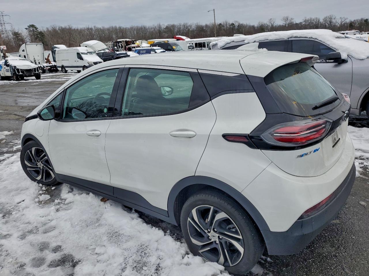 2023 CHEVROLET BOLT EV 2LT photo 2