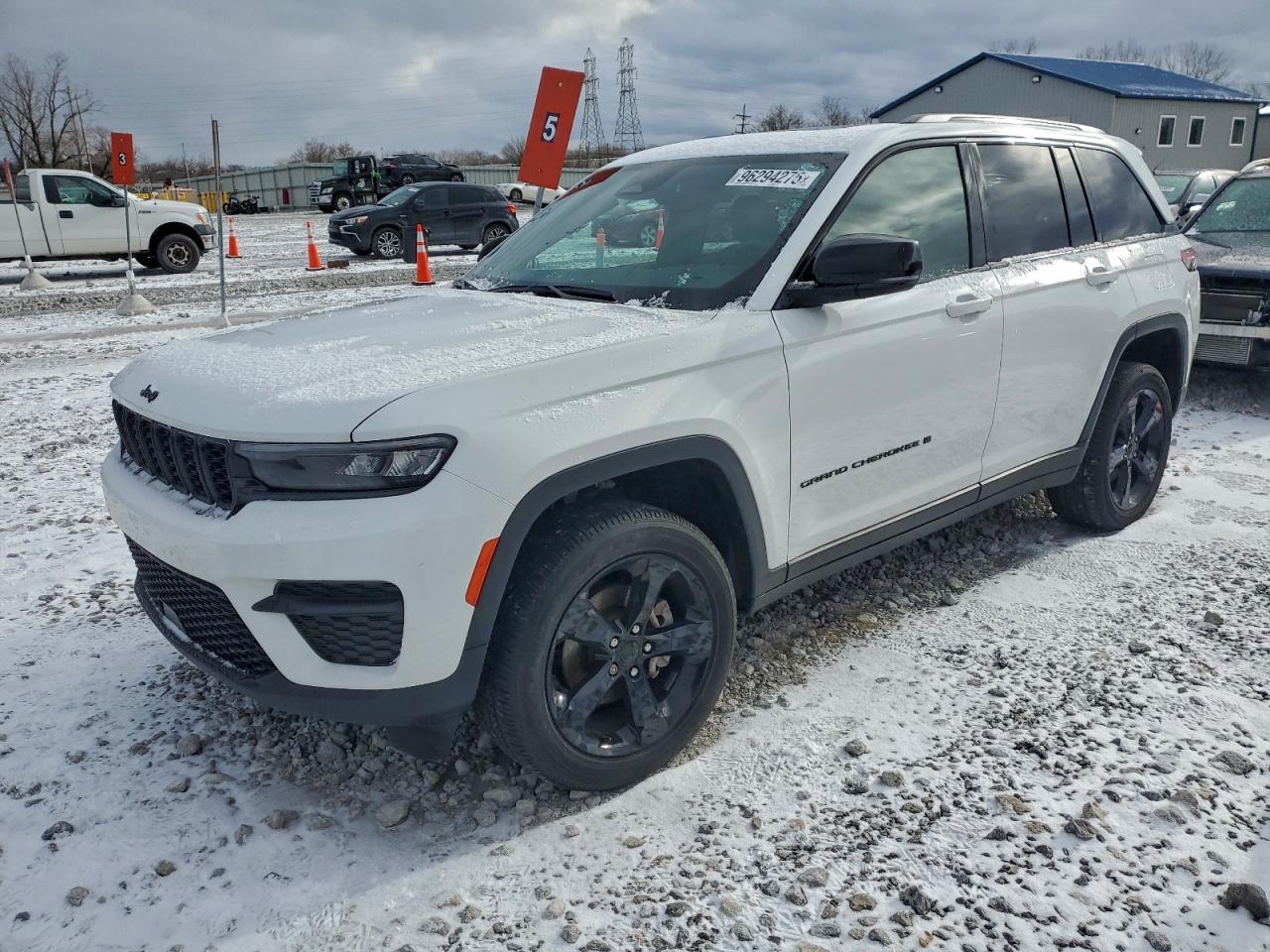 2024 JEEP GRAND CHEROKEE