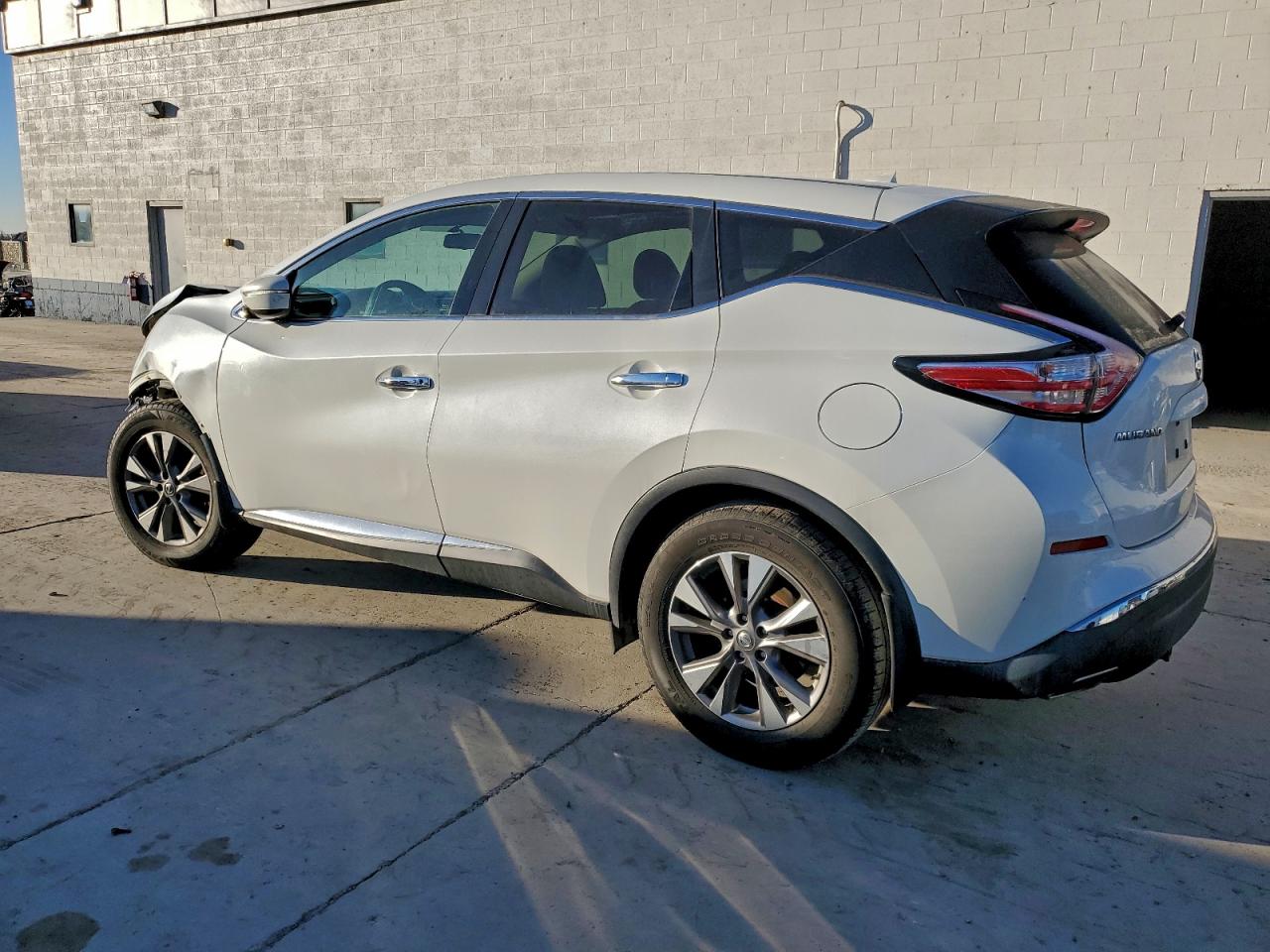 2015 NISSAN MURANO S photo 2
