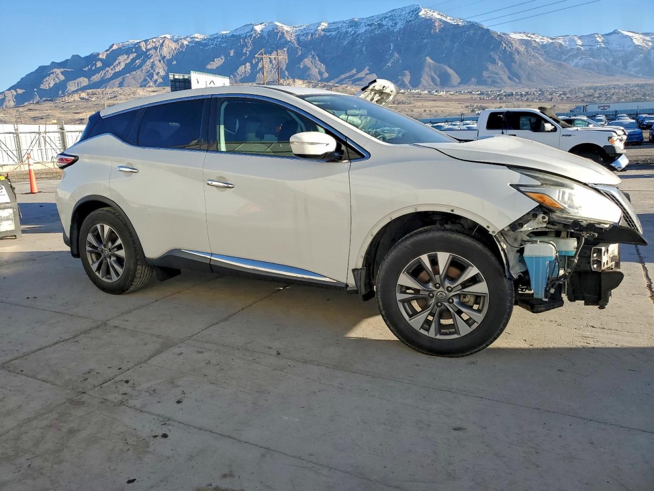 2015 NISSAN MURANO S photo 4