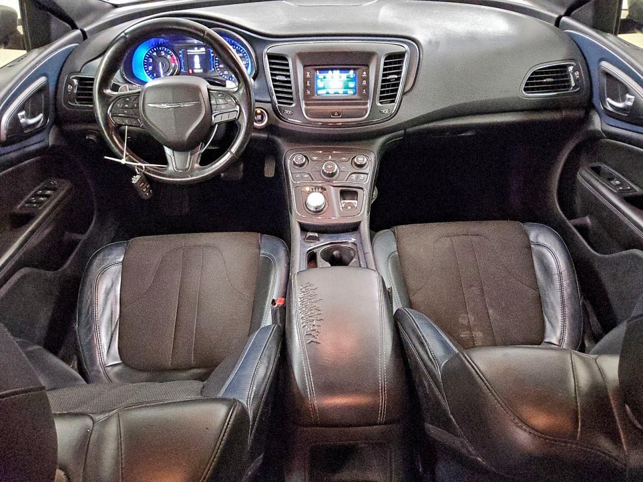 2015 CHRYSLER 200 S photo 8