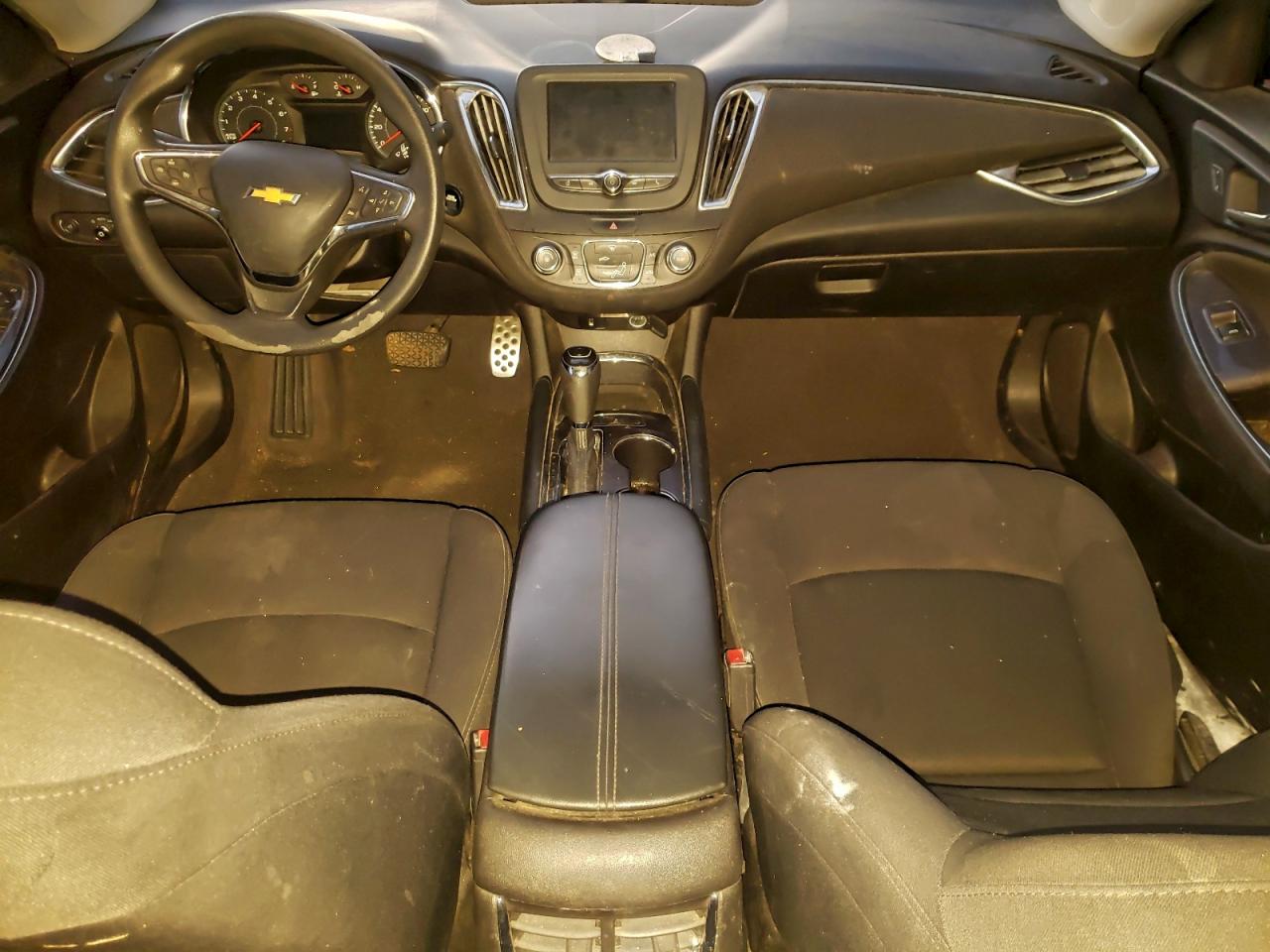 2017 CHEVROLET MALIBU LT photo 8