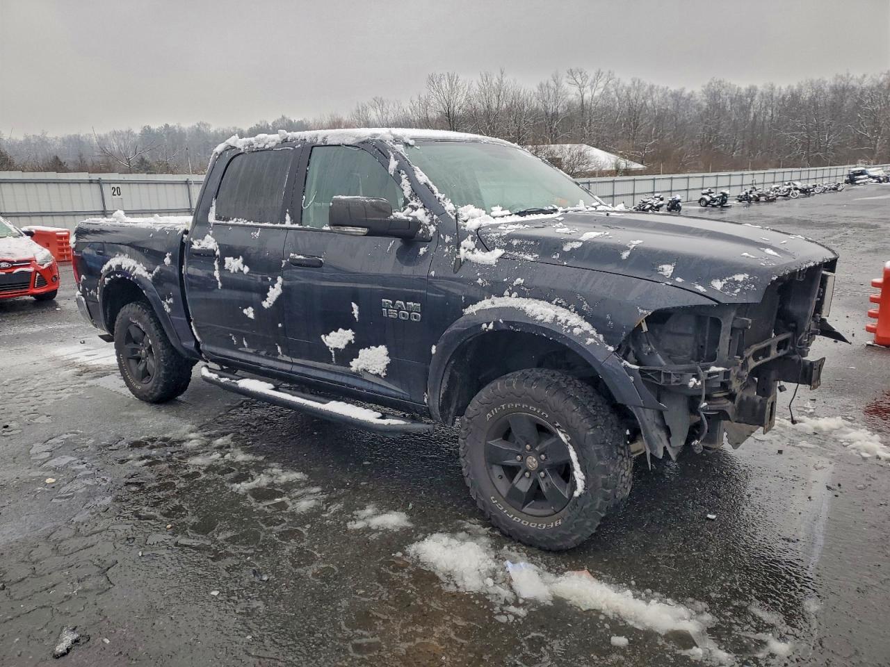2015 RAM 1500 SLT photo 7
