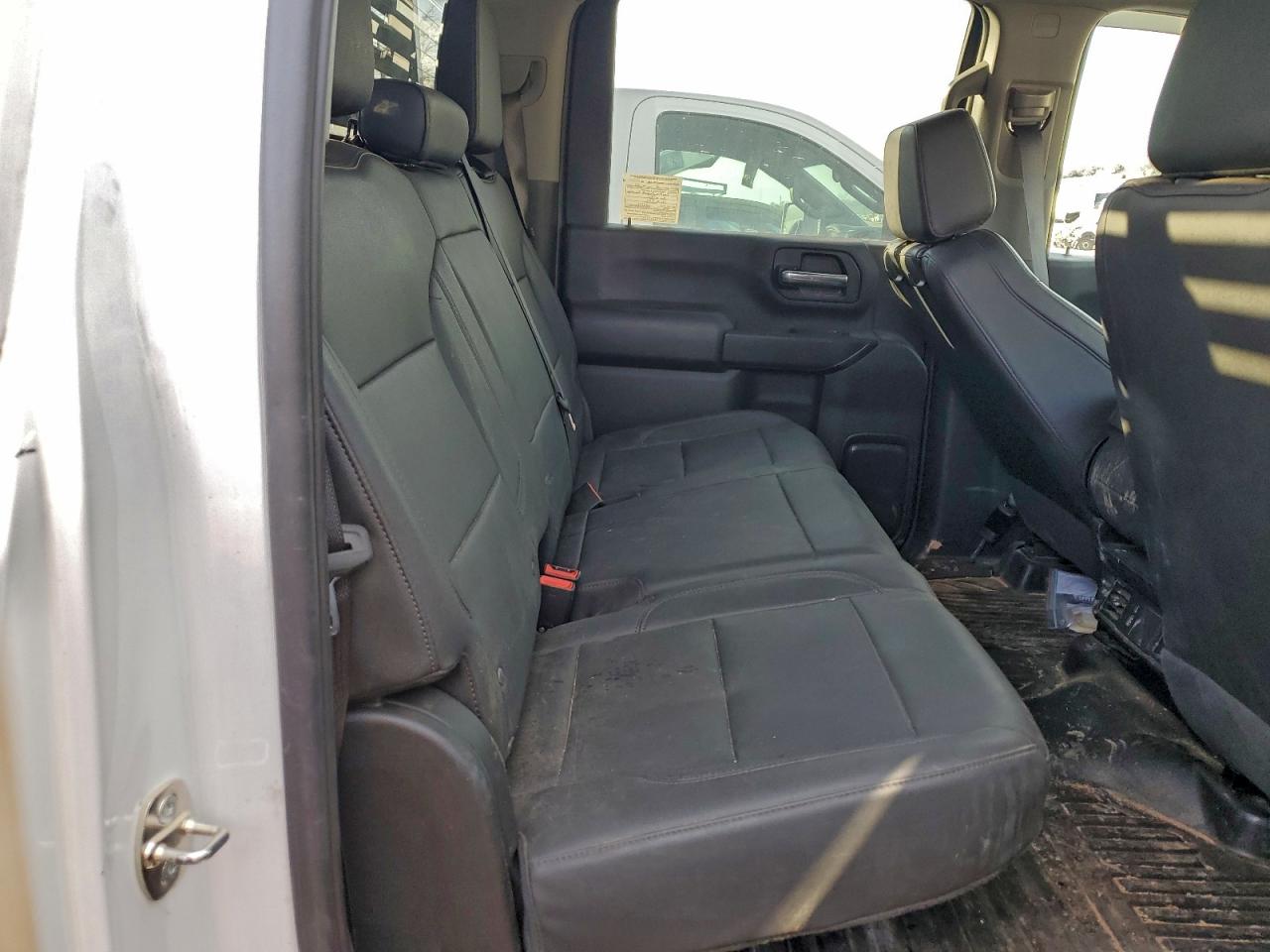 2024 CHEVROLET SILVERADO C2500 HEAVY DUTY photo 10