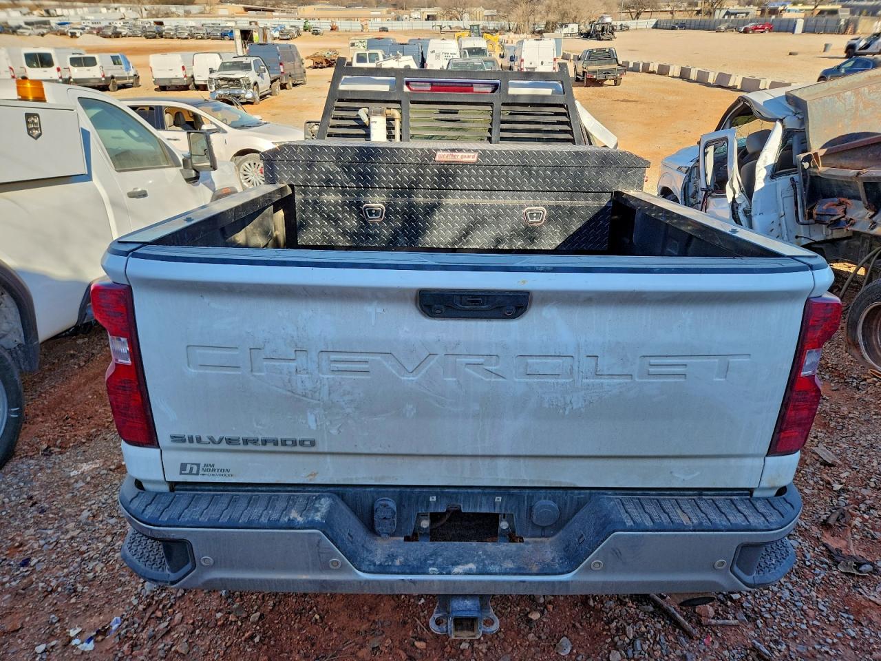 2024 CHEVROLET SILVERADO C2500 HEAVY DUTY photo 6