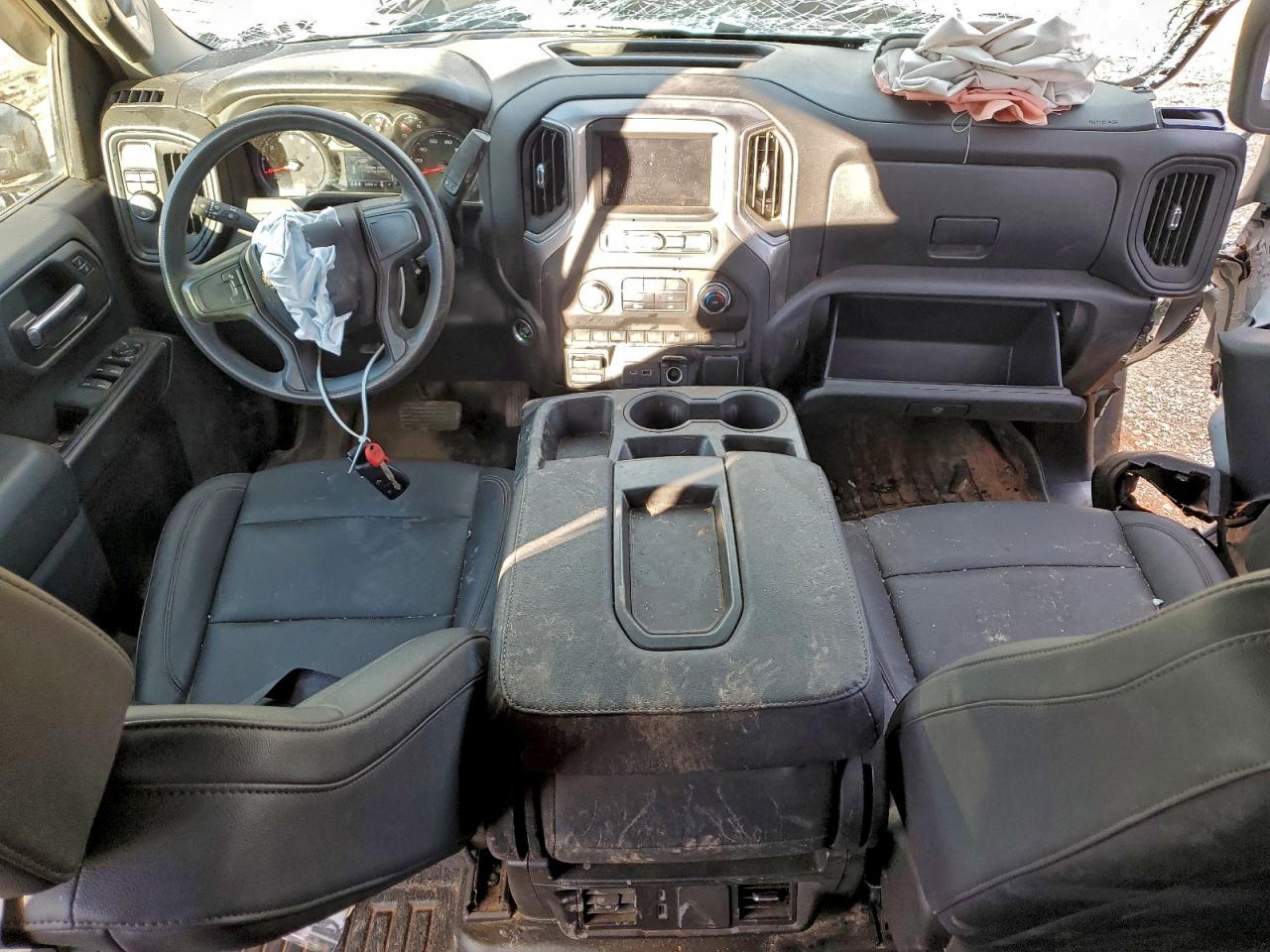 2024 CHEVROLET SILVERADO C2500 HEAVY DUTY photo 8