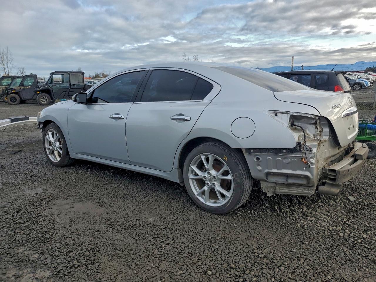 2013 NISSAN MAXIMA S photo 2