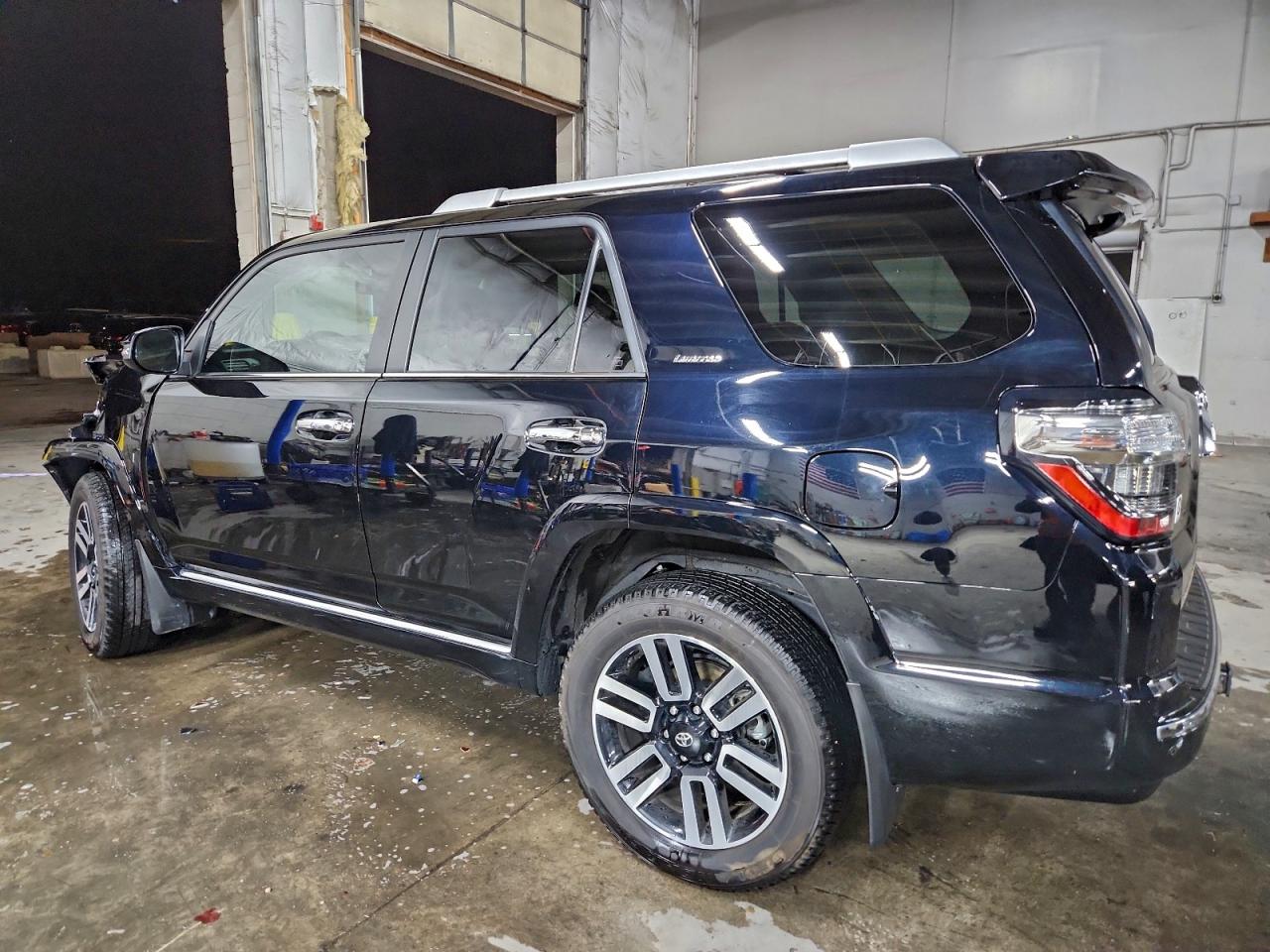 2022 TOYOTA 4RUNNER LIMITED photo 2
