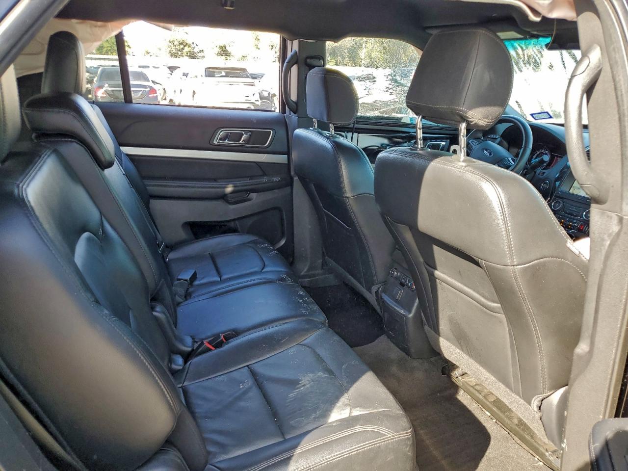 2017 FORD EXPLORER XLT photo 11