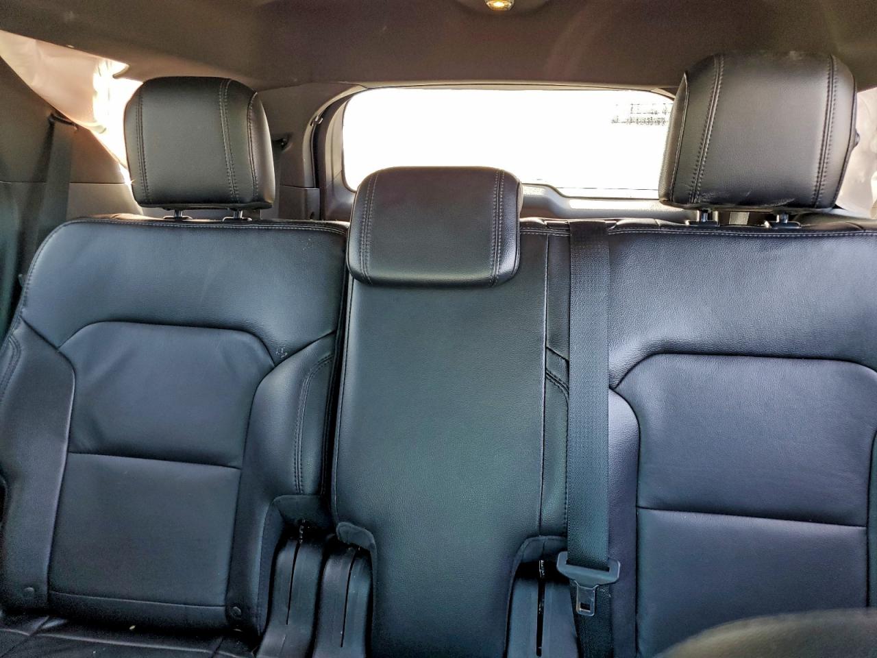 2017 FORD EXPLORER XLT photo 10