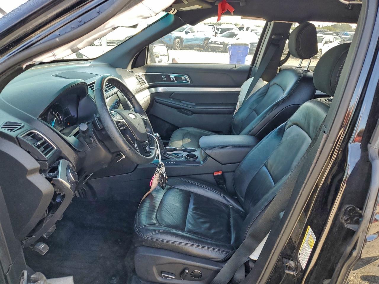 2017 FORD EXPLORER XLT photo 7