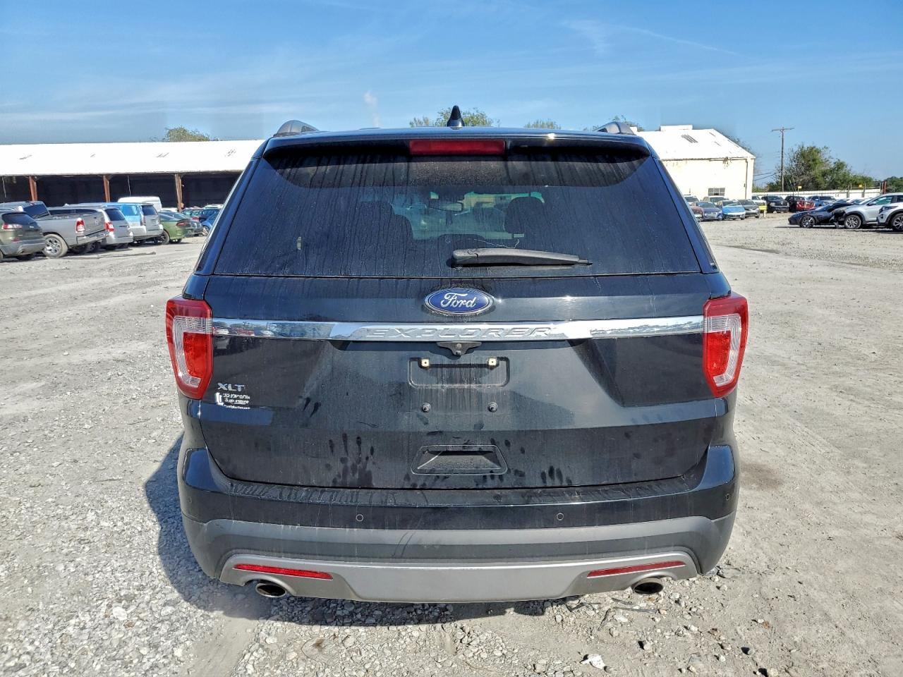 2017 FORD EXPLORER XLT photo 6