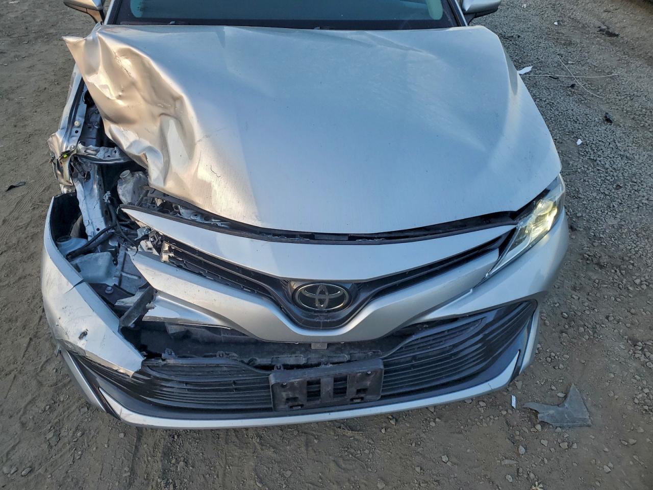 2019 TOYOTA CAMRY L photo 11