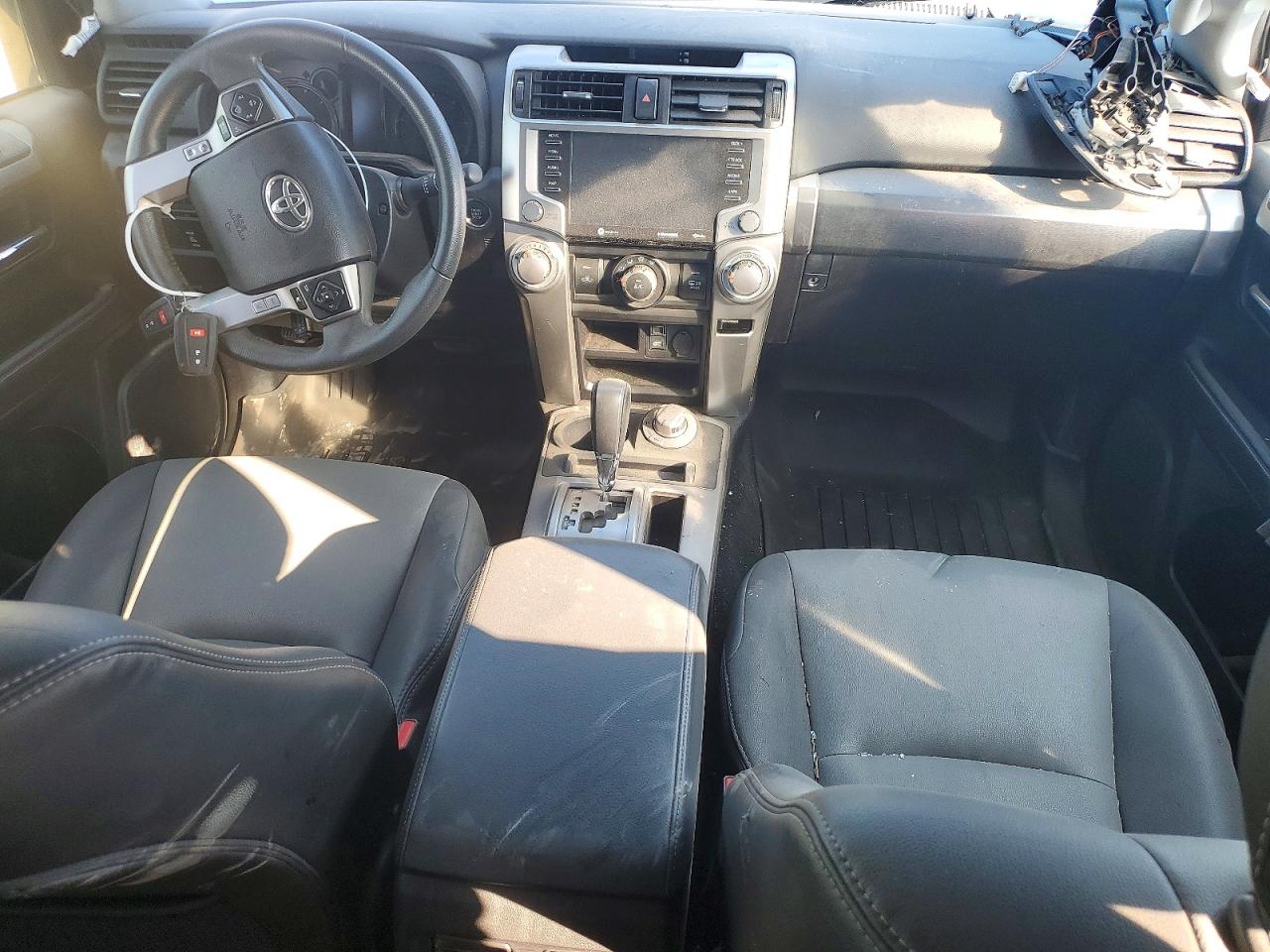 2022 TOYOTA 4RUNNER SR5/SR5 PREMIUM photo 8