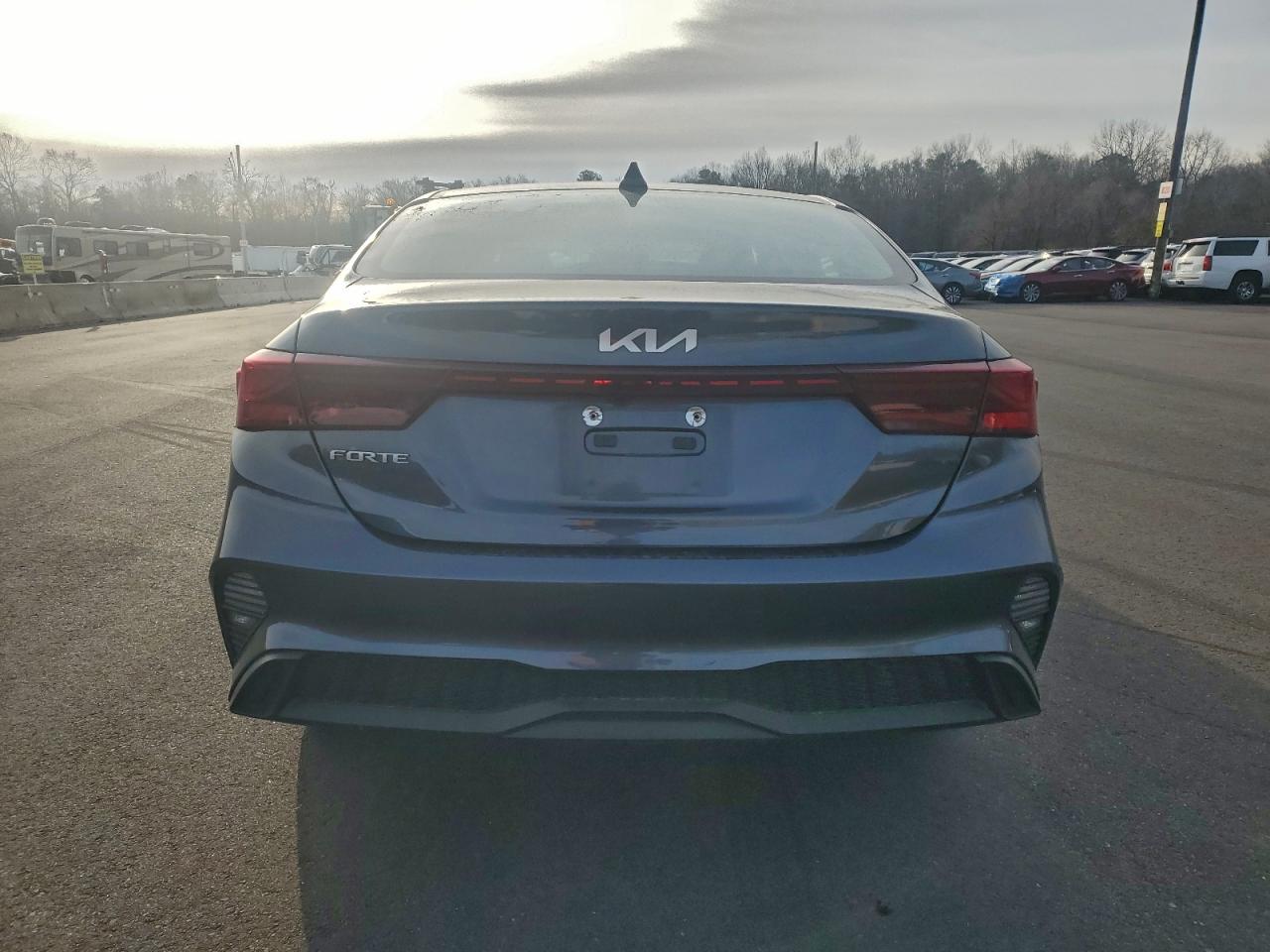 2023 KIA FORTE LX photo 6