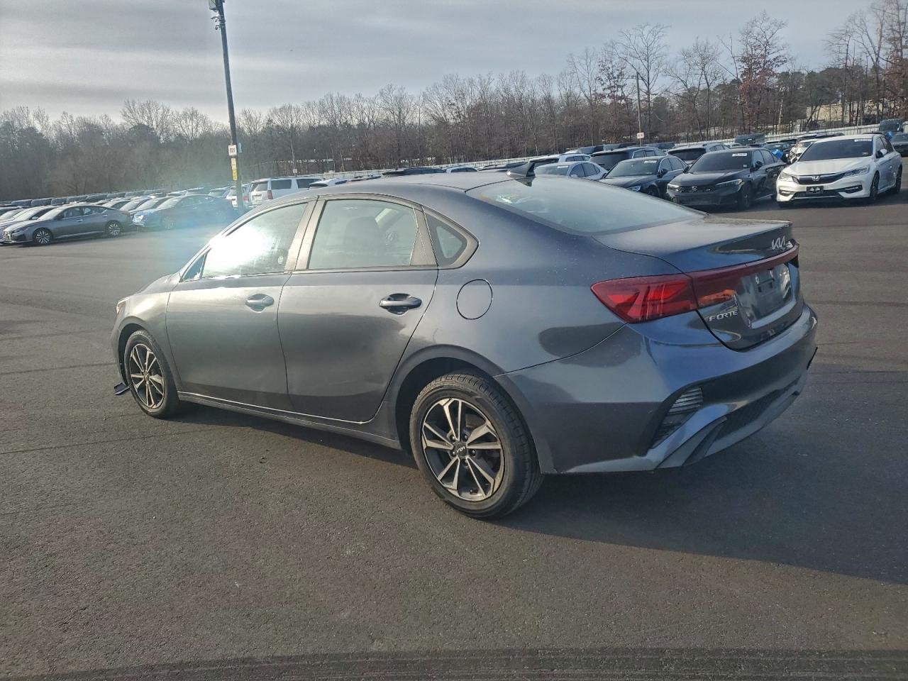 2023 KIA FORTE LX photo 2