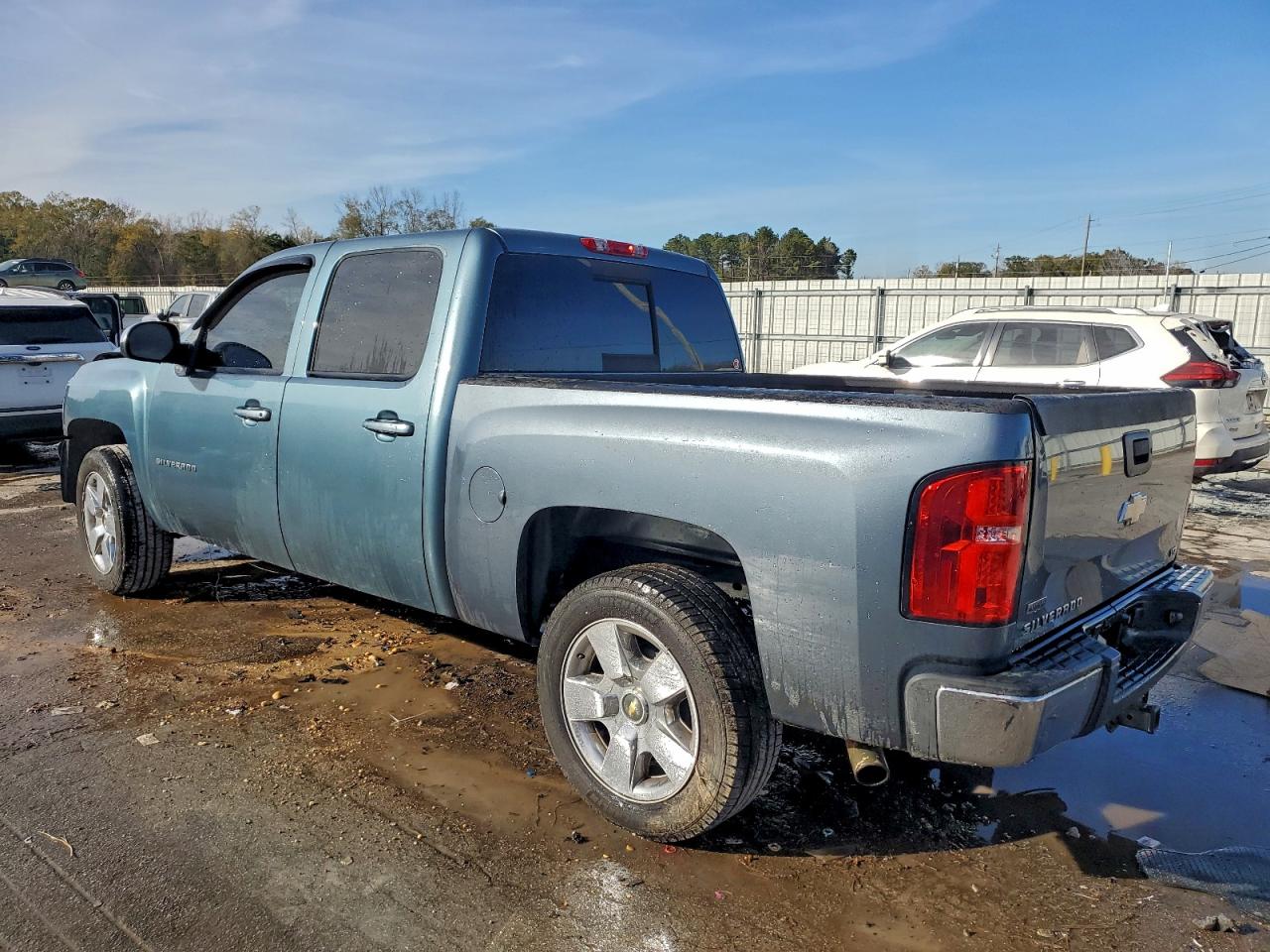2010 CHEVROLET SILVERADO C1500 LTZ photo 2