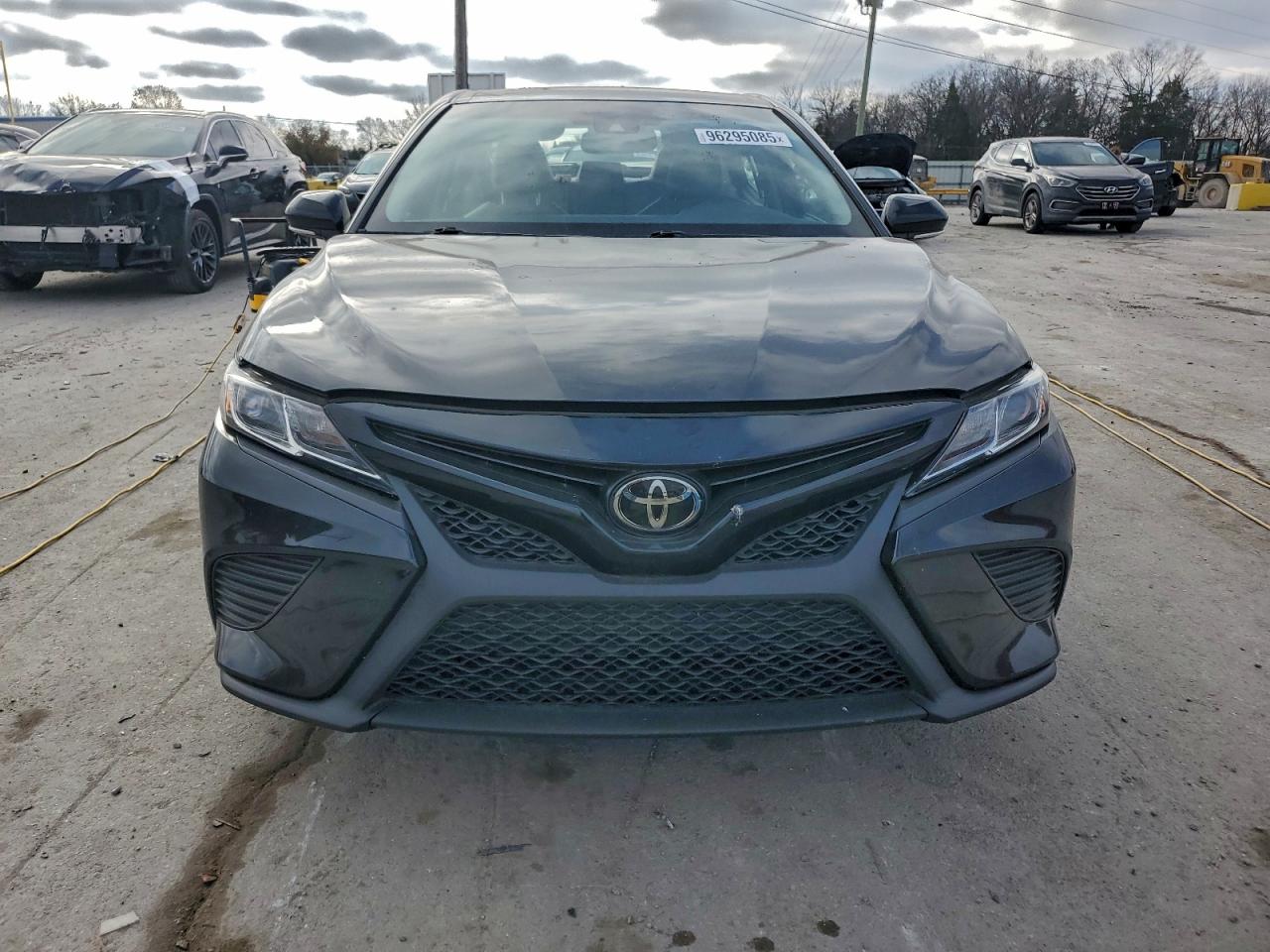2018 TOYOTA CAMRY L photo 5