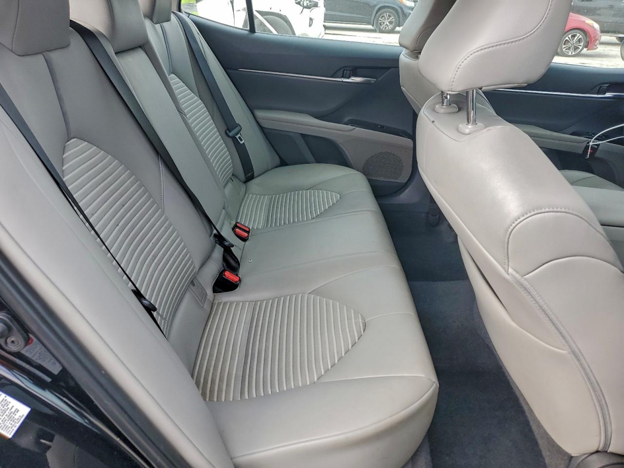 2018 TOYOTA CAMRY L photo 10