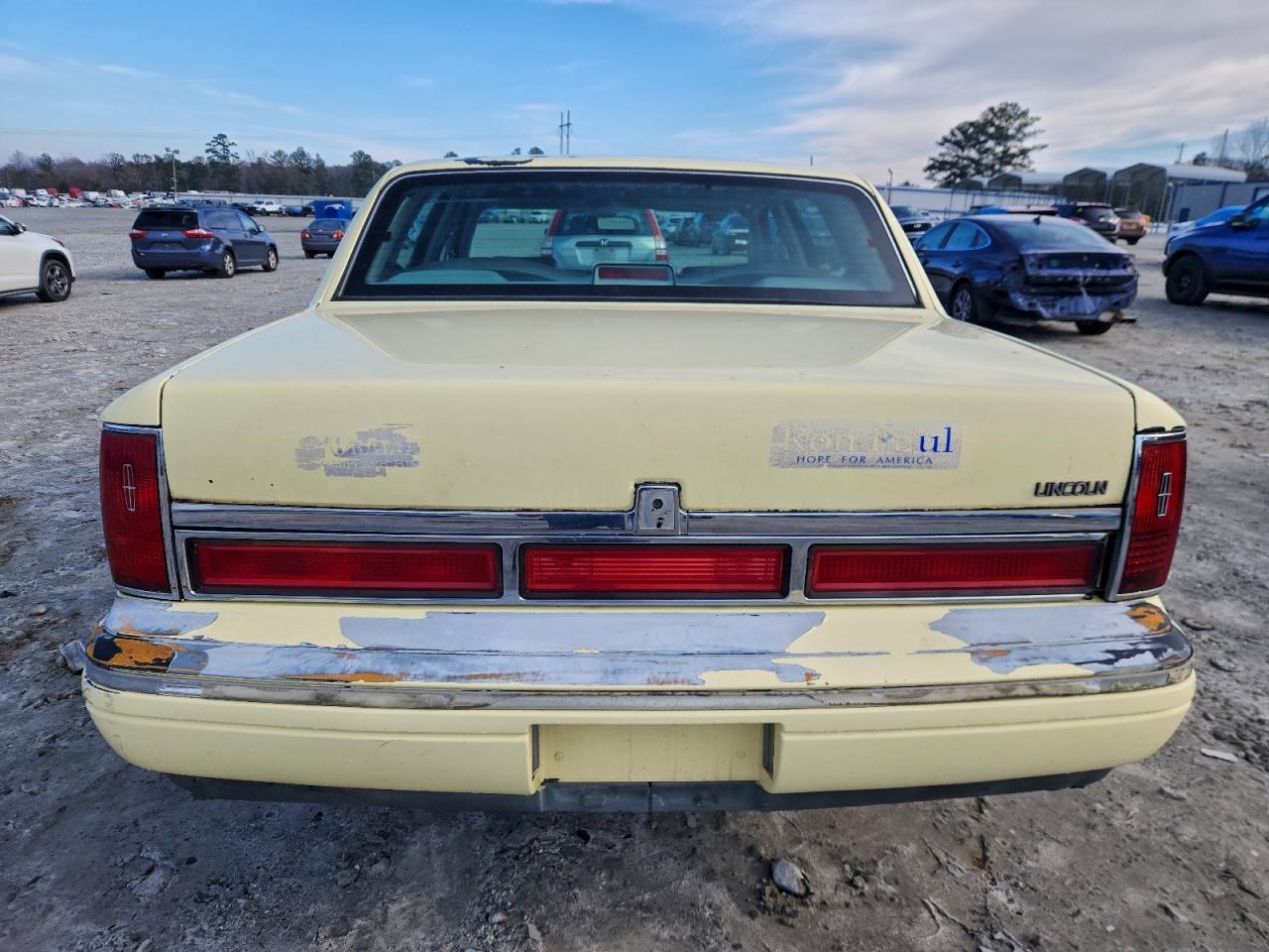 1997 LINCOLN TOWN CAR EXECUTIVE photo 6