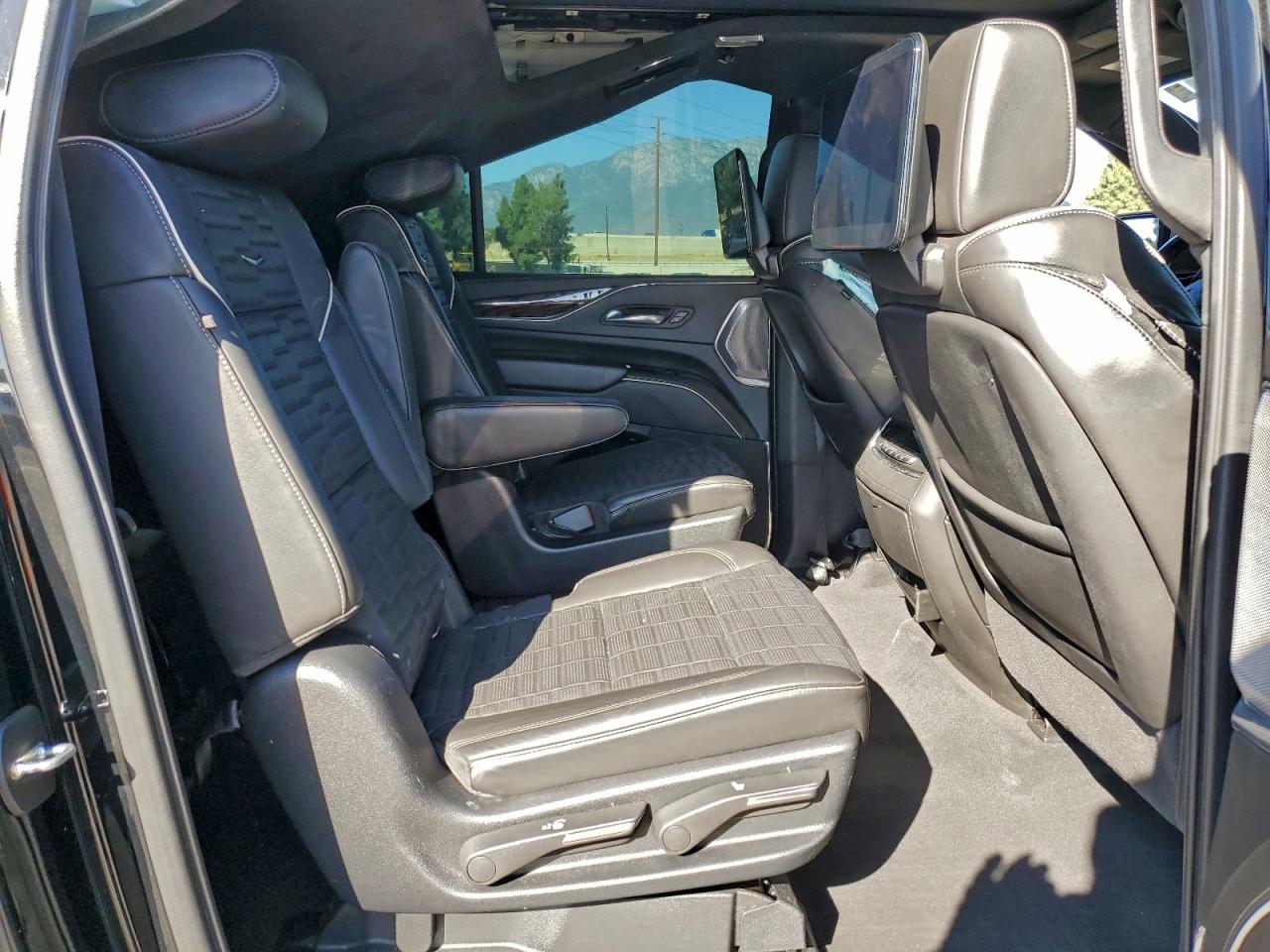 2021 CADILLAC ESCALADE ESV SPORT PLATINUM photo 21