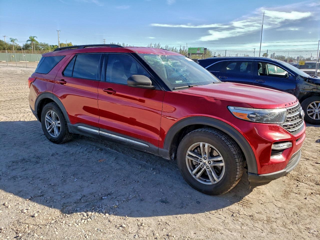 2020 FORD EXPLORER XLT photo 4