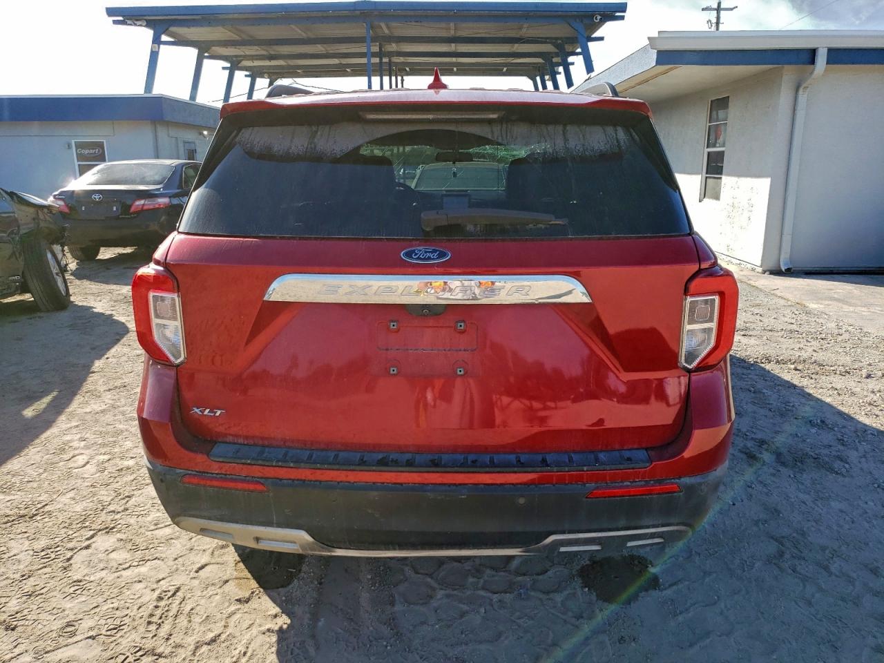 2020 FORD EXPLORER XLT photo 6