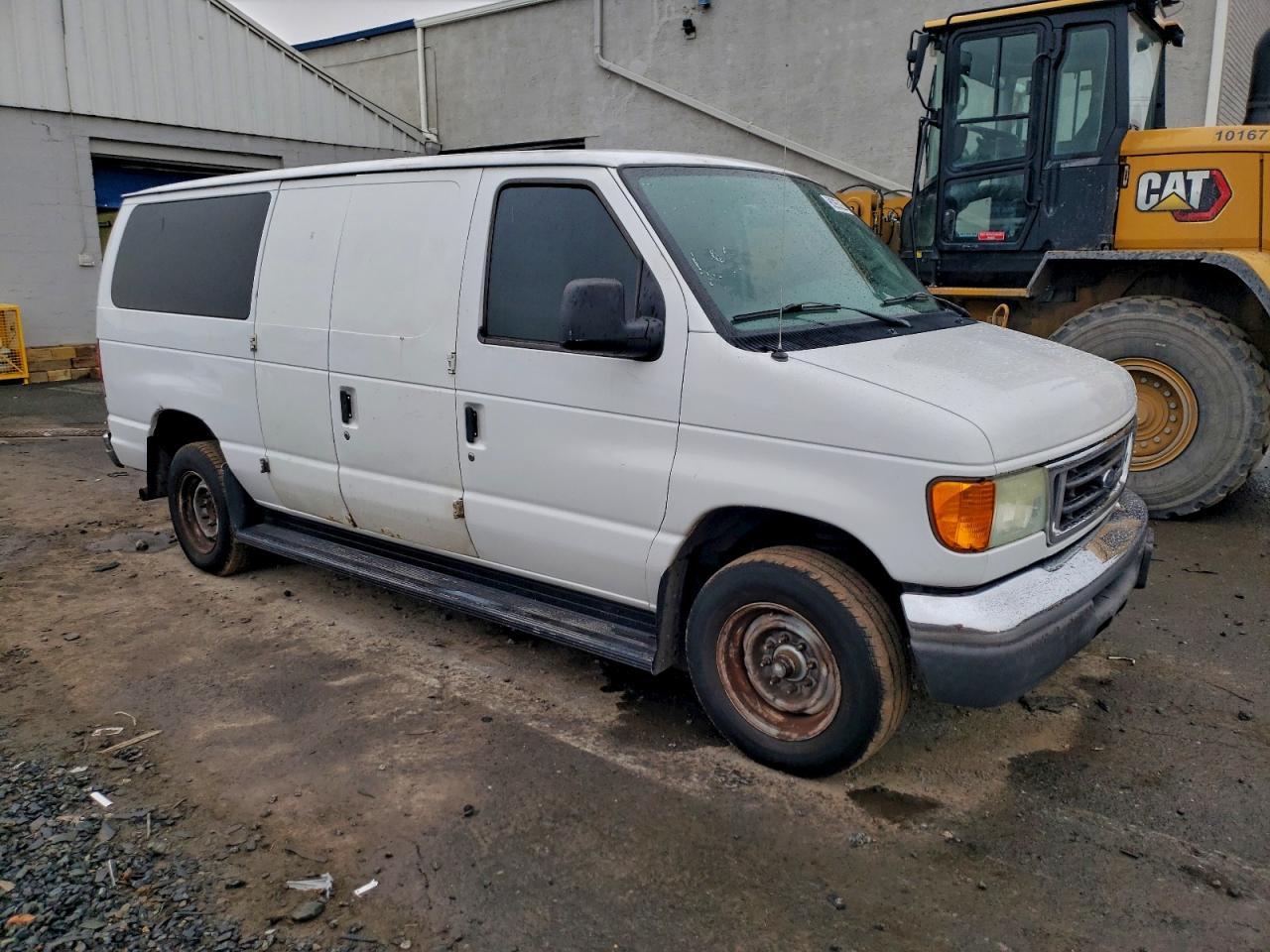 2004 FORD ECONOLINE E350 SUPER DUTY WAGON photo 4